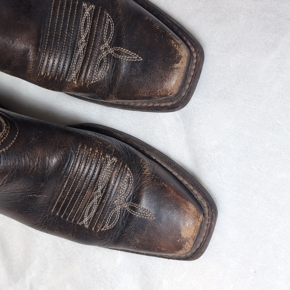 Ariat cowboy boots - Picture 2 of 5
